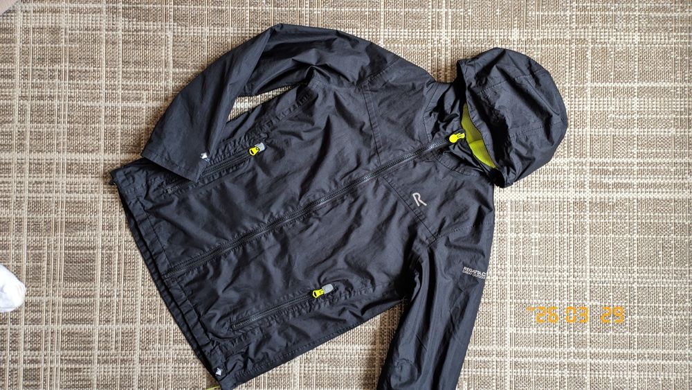 Тоненька куртка дощовик Regatta 152 см