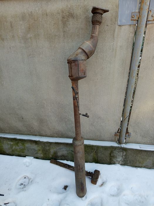 Труба приемная Рено Меган 2 ,Сценик 2 . 1.6 бензин