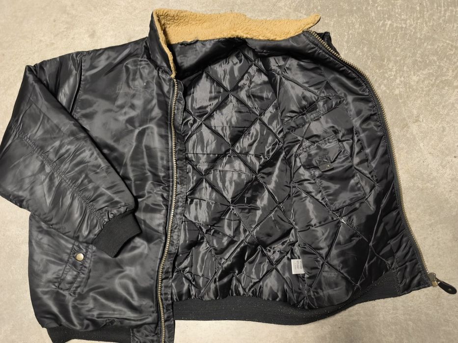 Casaco Pilote s/novo 3xl
De inverno forrado
Excelente estado
Grande e