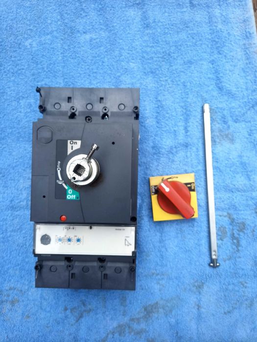 Schneider NSX250B wyłącznik