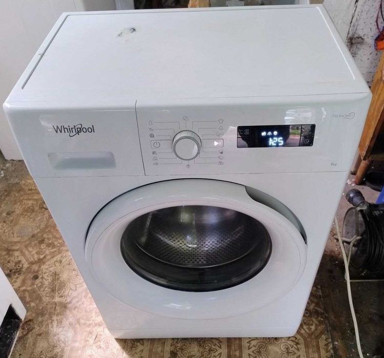 Продам стиральную машину whirlpool
