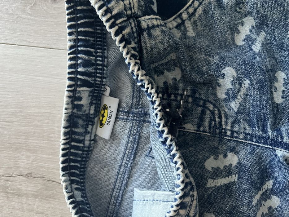 Joggery jeansowe dla chłopca 92 Batman