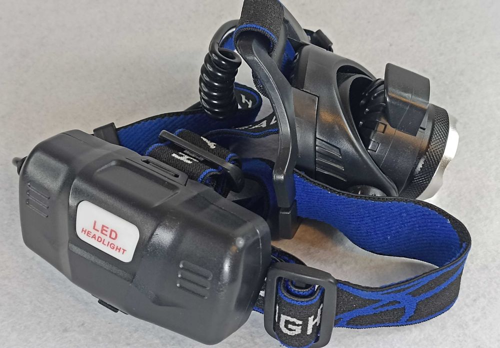 Lanterna recarregável USB de grande potência NOVA