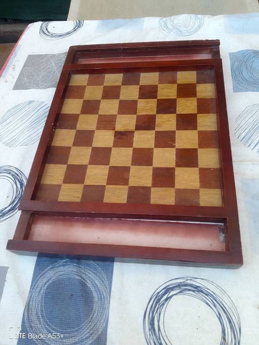 Tabuleiro para Xadrez e Damas em Madeira