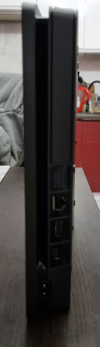 Playstation 4 slim