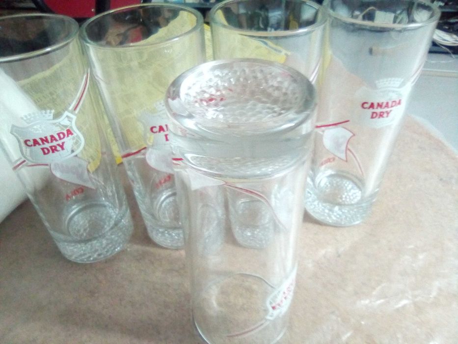 Copos de vidro para água ou bebidas