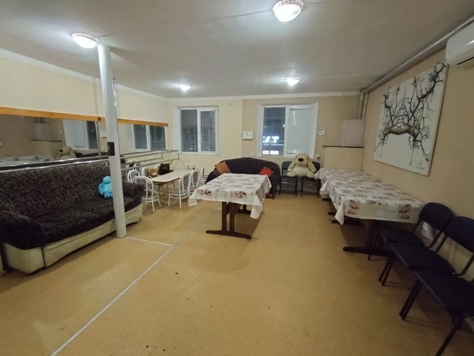 Будинок , центр  , для свят , ел постач забеспечується