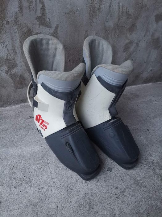 Zestaw narty zjazdowe Kastle i buty