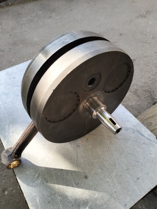 Коленвал Планета (гарний стан)