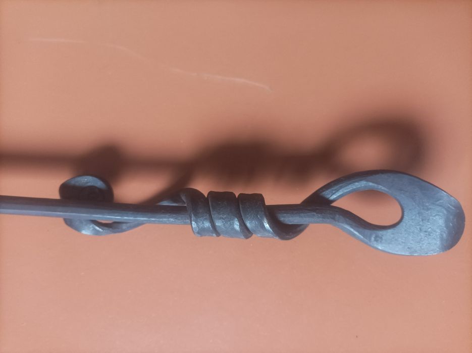 Кочерга для каміну,мангалу,печі,кована.