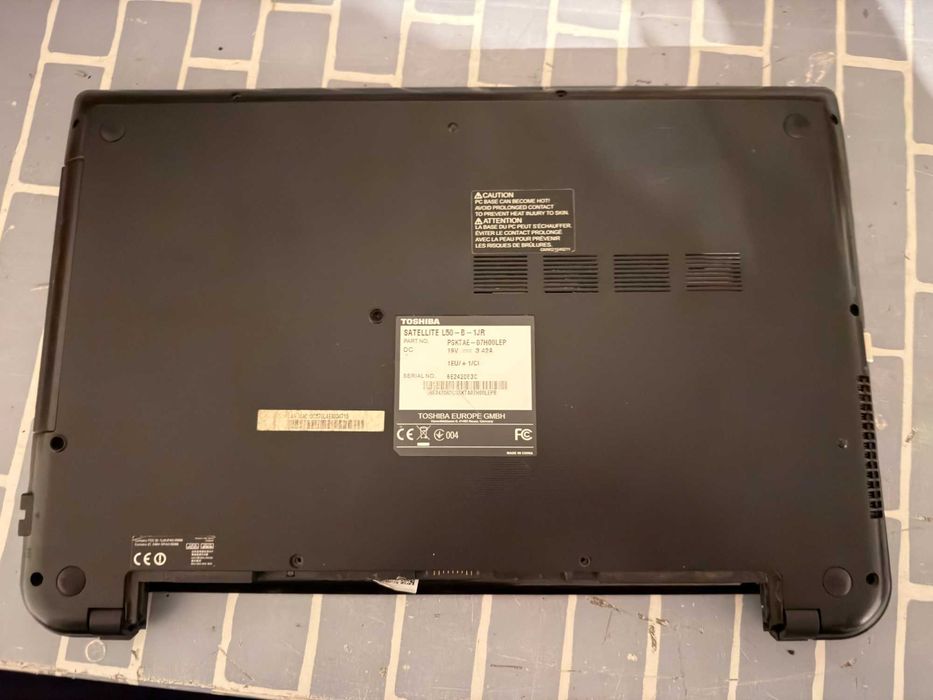 Portatil Toshiba L50-B p/Peças