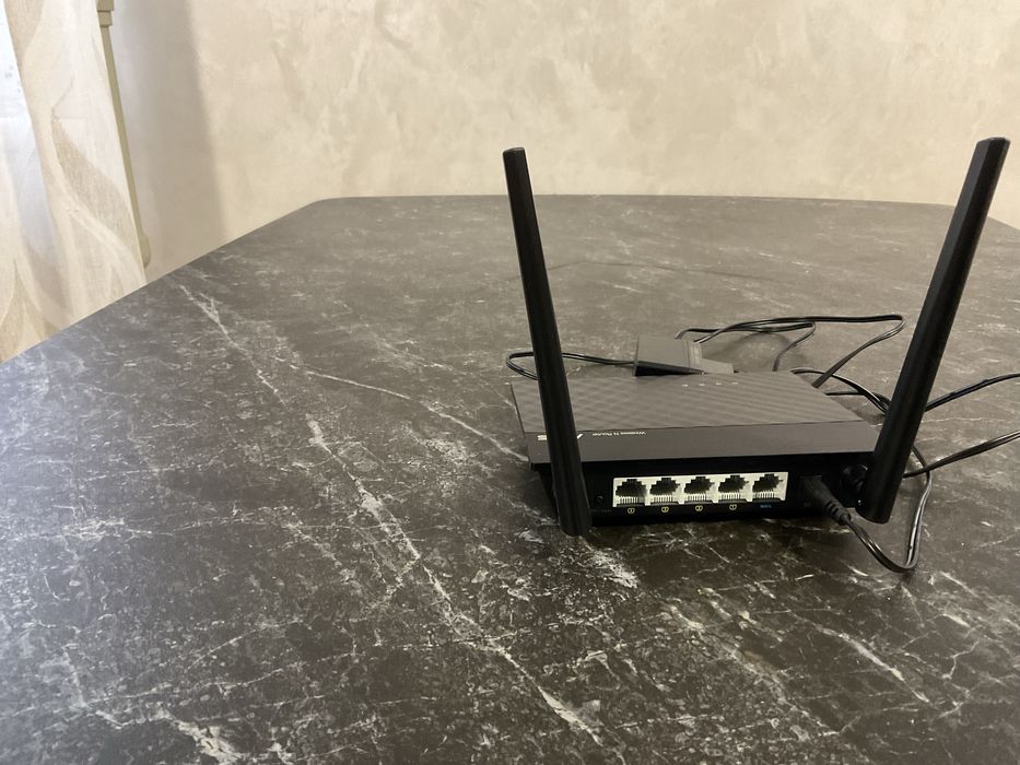 RT-N12+Wireless-N300 3-in-1 WI-FI Router