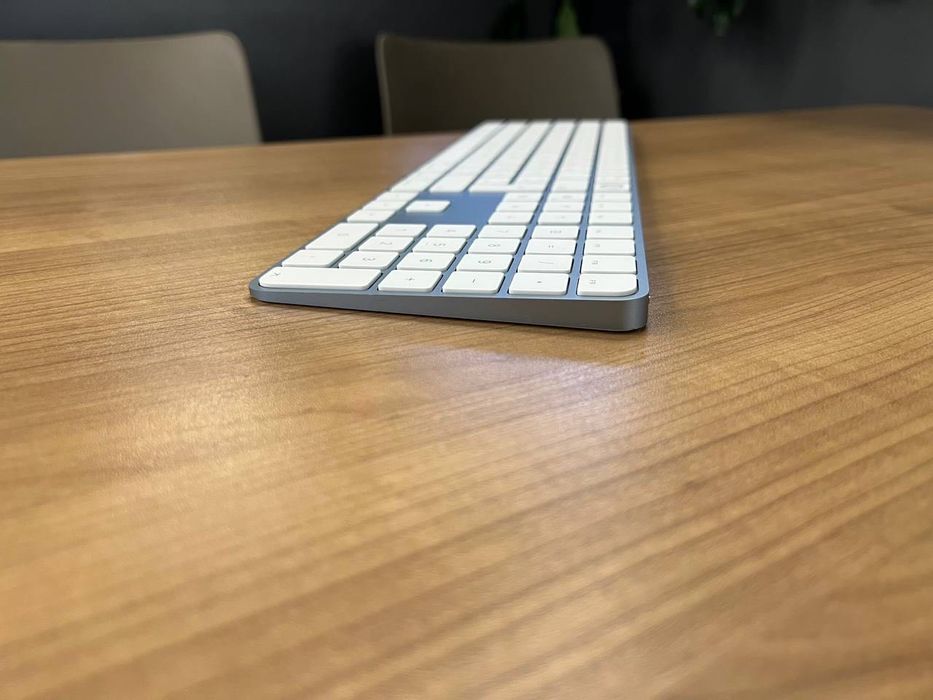 549-Apple Magic Keyboard Touch ID numeric keypad