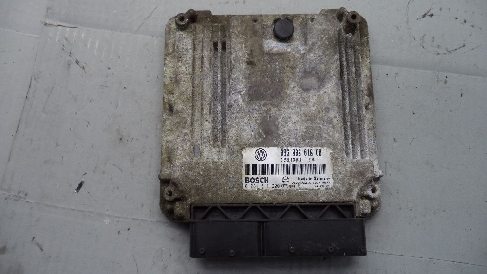 Sterownik Komputer silnika Vw Golf V 1.9 TDI