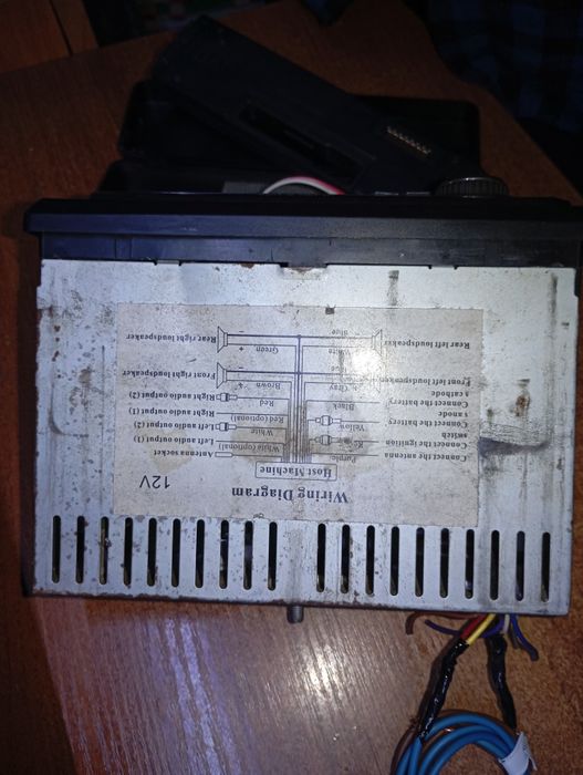 В машину техника