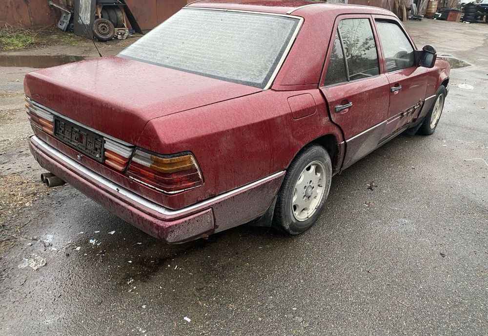 Продам Мерседес 124