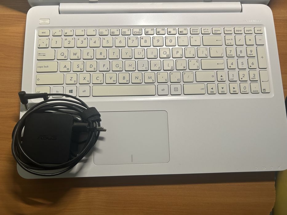 Ноутбук Asus X556UA/Core i5 6200U/ 16GB RAM/ SSD + HDD/