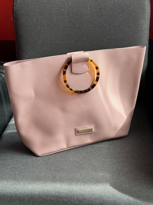 Жіноча сумка Vince Camuto