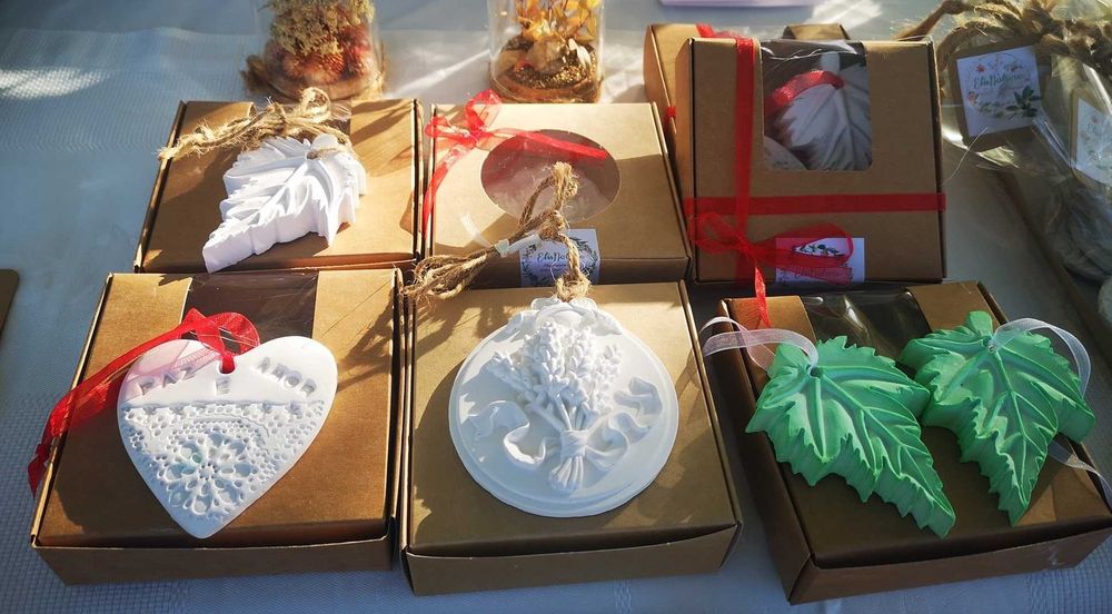 Peças originais em cerâmica perfumada, feitas à mão
