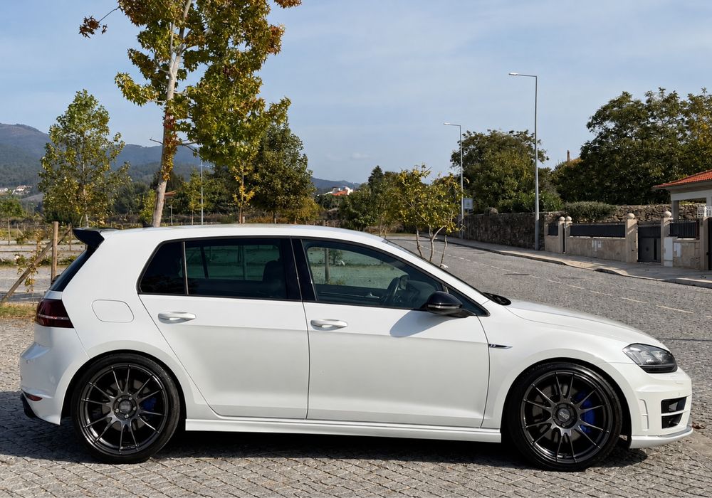 Volkswagen Golf VII 2.0TSI R 300Cv — photo 4