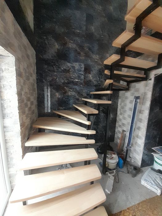 Schody na konstrukcje metalowe