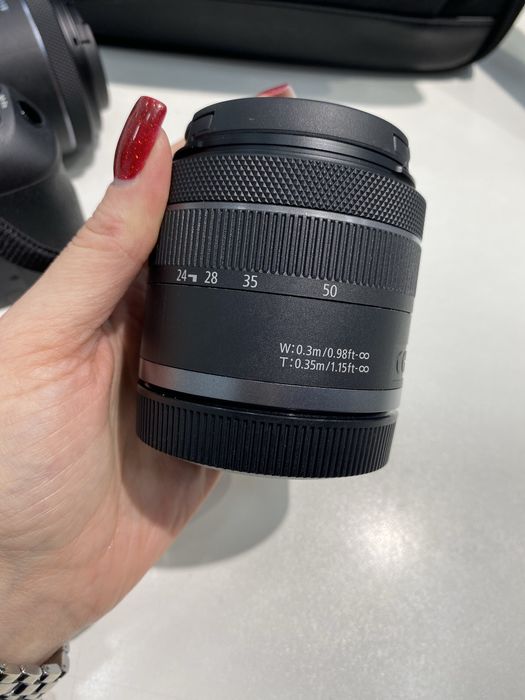 Canon EOS R8 RF 24-50 IS STM