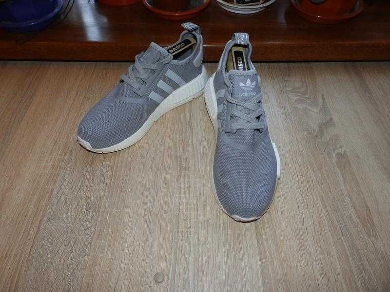 Кроссовки беговые adidas men s nmd r1 s31503 grey/white редкая модель