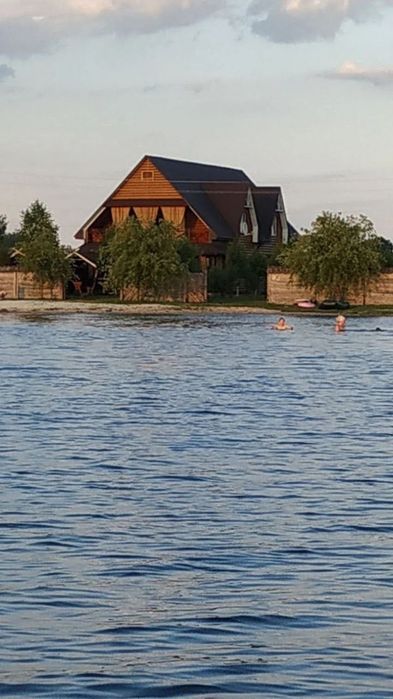 Подобова оренда житла  в котеджах " На срібному березі"
