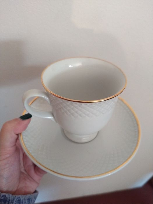 Conjunto de chavenas de café e de chá em porcelana - Royal China