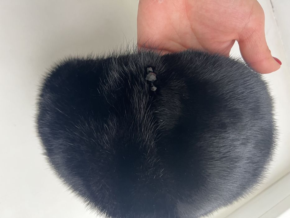 Берет норковий чорний