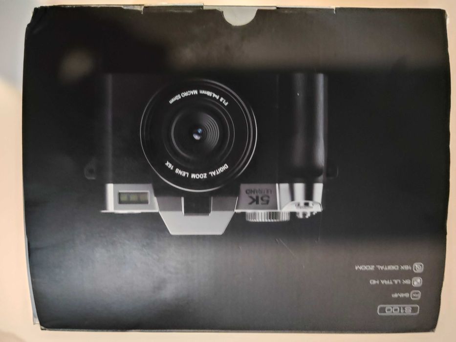 Aparat cyfrowy, model NBD S100.