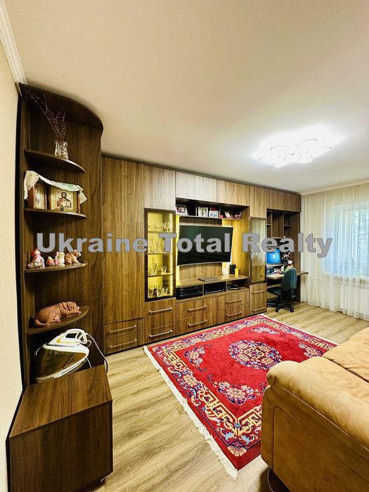 Метро Вирлиця 5хв! 3 кімнатна квартира 73м2! Вулиця Вербицького 34