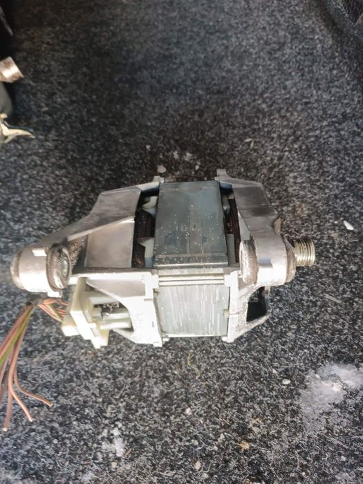 Мотор. Електродвигун від пральної машинки Miele