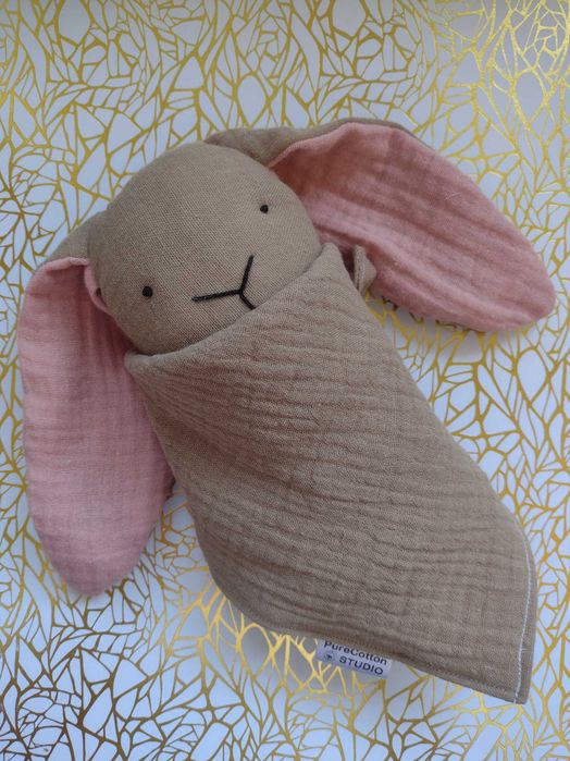 Personalizowany zajączek króliczek z imieniem muślinowa pieluszka sz