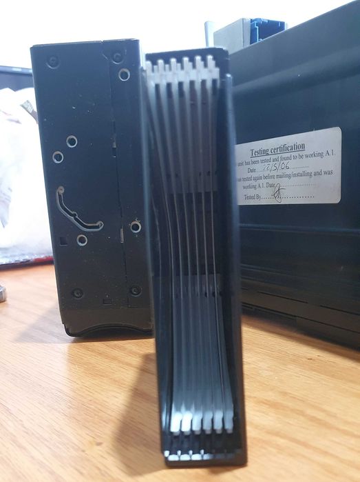 Leitor de 6 cd's Clarion para Peugeot / Citroen