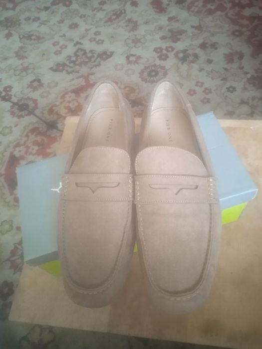 Продам взуття замш