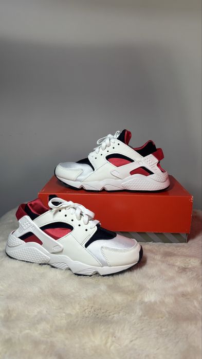 Nike Air Huarache DH4439-103 – Nowe – EU 38 – Buty Sportowe