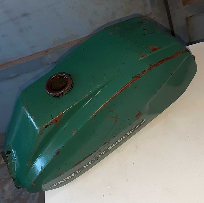 Depósito da FAMEL XF-17 SUPER