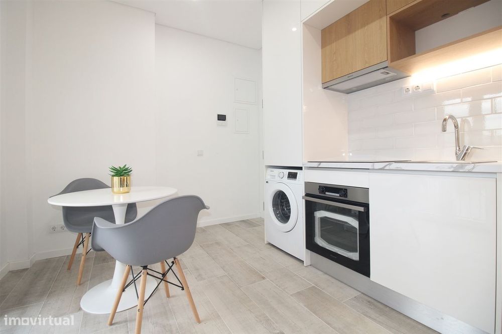 Apartamento T0 na zona da Baixa