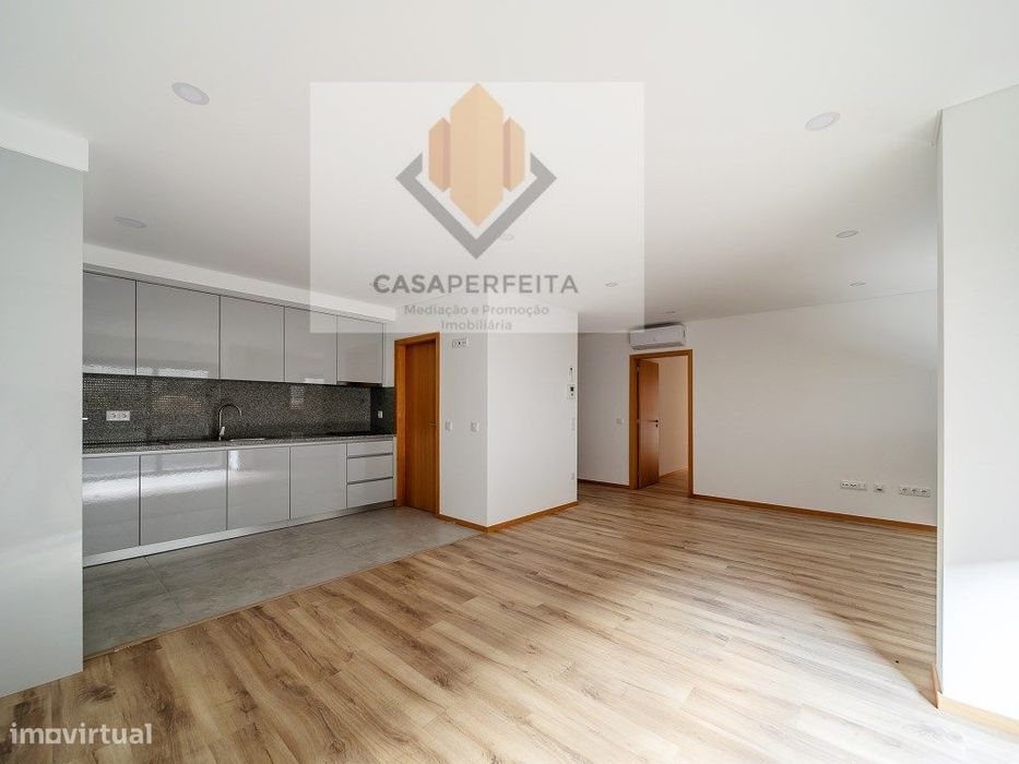 Apartamento T2 Novo com Varanda e Lugar de Garagem - Pedroso — Pedroso E Seixezelo, Porto