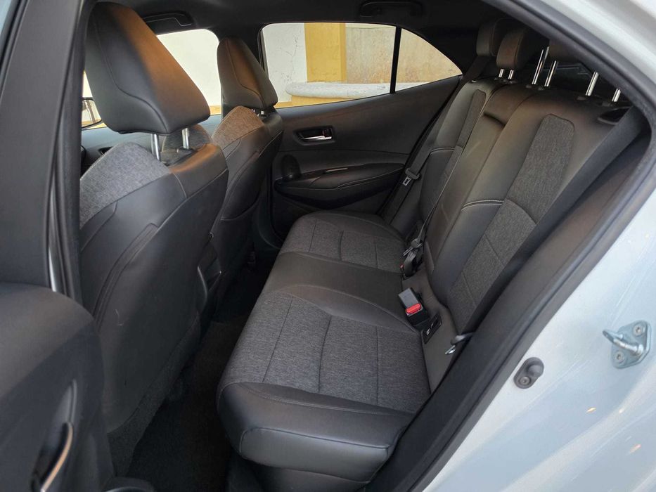 Corolla 1.8HSD Confort Pack Sport NACIONAL