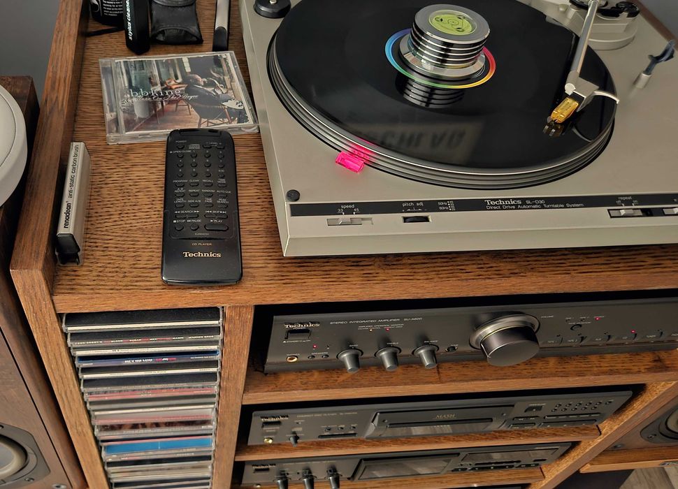 Duża wieża Technics 8 elementów pilot i wszelkie kable płyty cd winyl