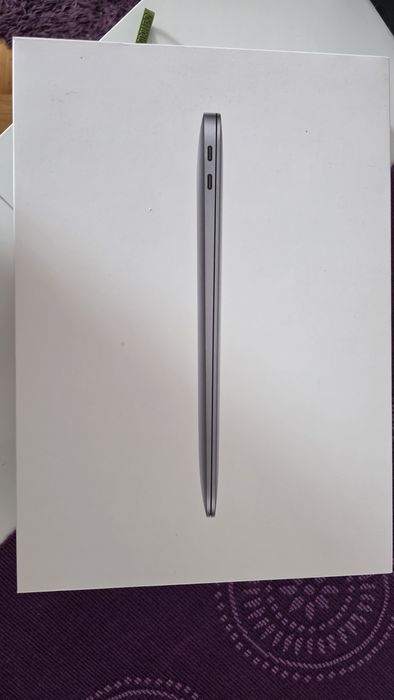 MacBook Się 13-inch A2179 jak nowy.