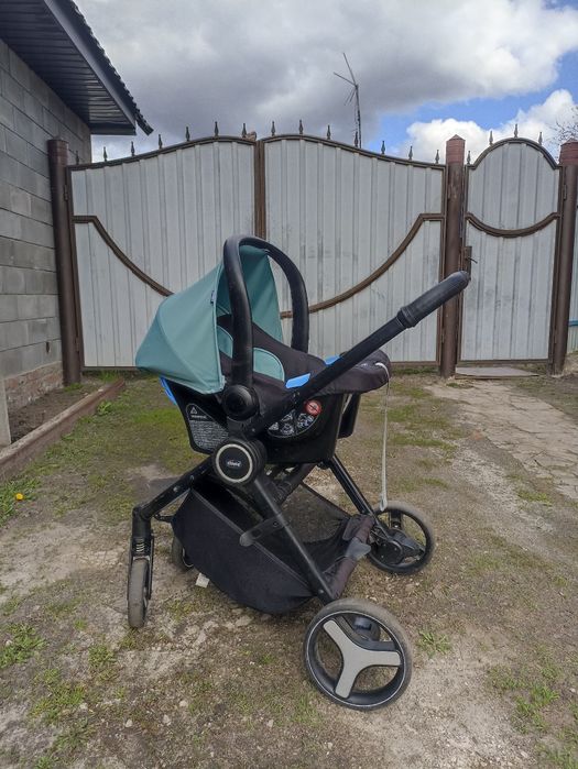 Продам коляску Chicco trio best friend