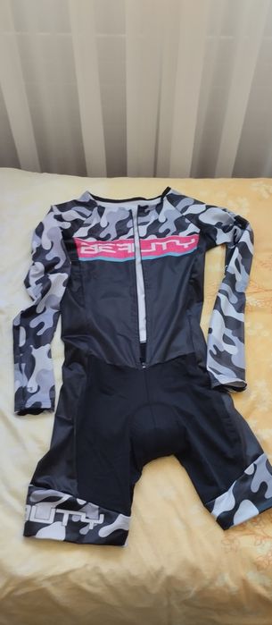 Roupa de ciclismo de mulher