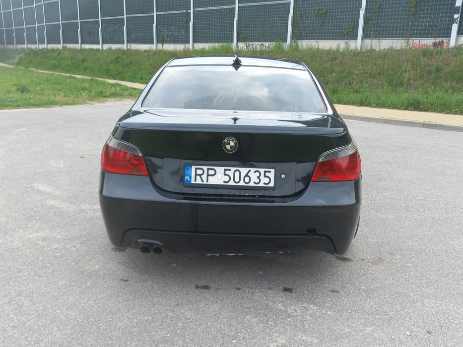 Bmw e60 530d 218km mpakiet navi prof pdc