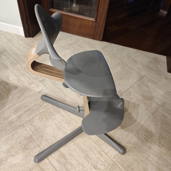 Krzesełko ergonomiczne Nomi