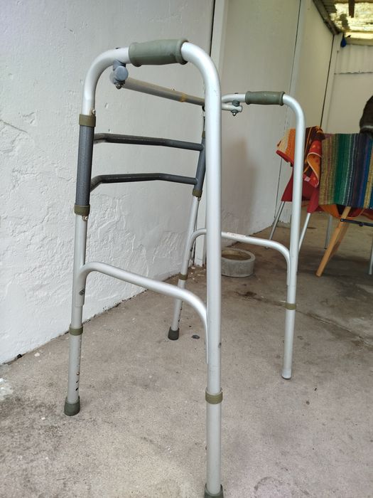 Amparo para idosos ou reabilitação física