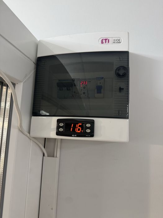 Холодильник для квітів