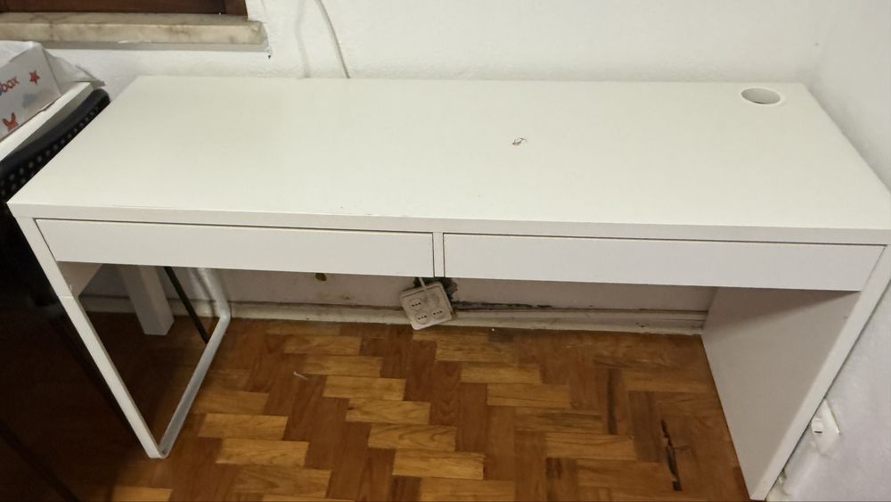 IKEA desk with drawers64332170529153120